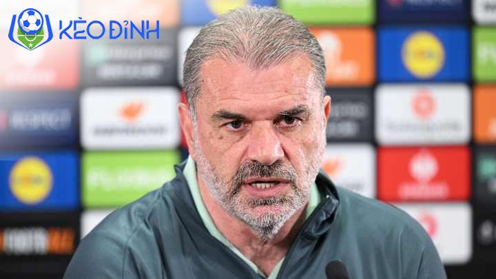 “Tottenham Gây Nghiện”: Ange Postecoglou Phản Pháo Arsene Wenger Về Cơ Hội Champions League